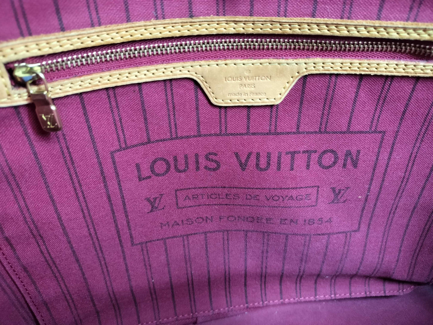 LOUIS VUITTON Monogram Neverfull Tote Bag