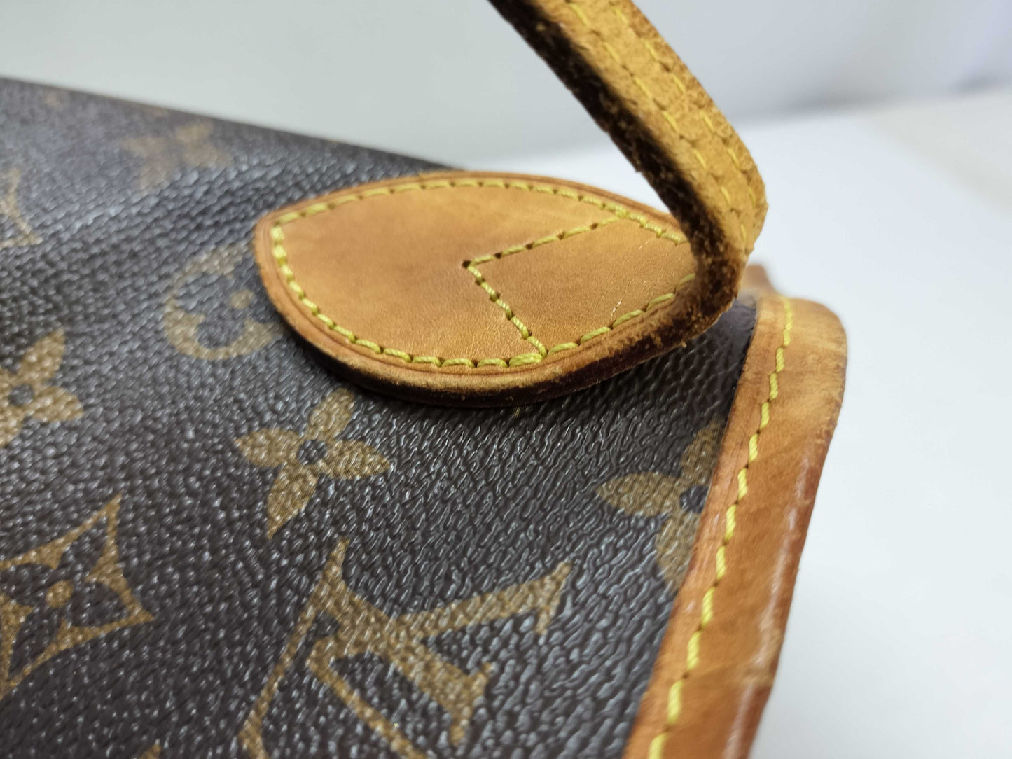 LOUIS VUITTON Monogram Neverfull Tote Bag