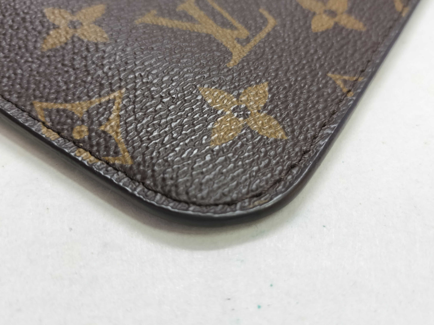 LOUIS VUITTON Monogram Neverfull Pouch