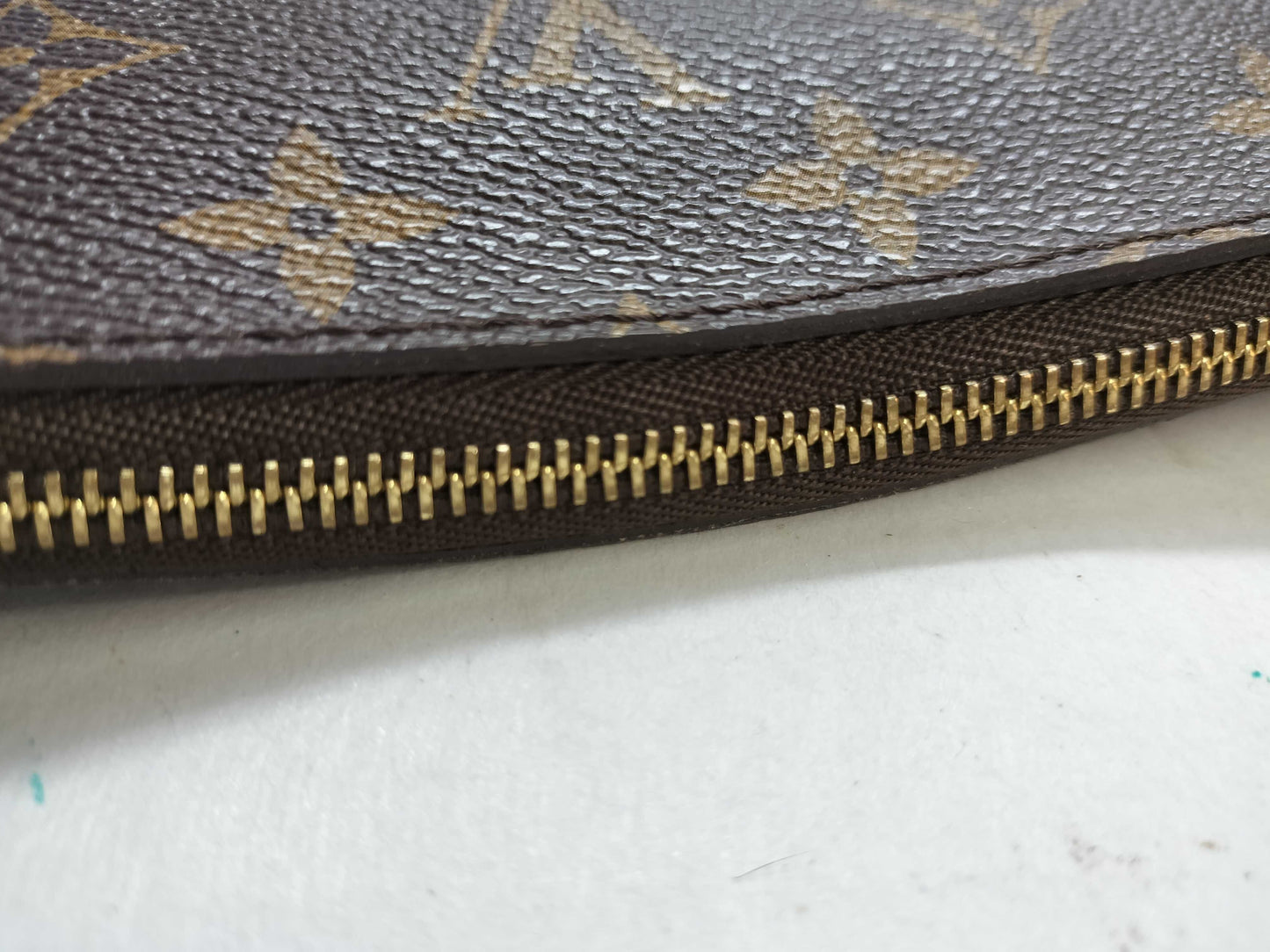 LOUIS VUITTON Monogram Neverfull Pouch