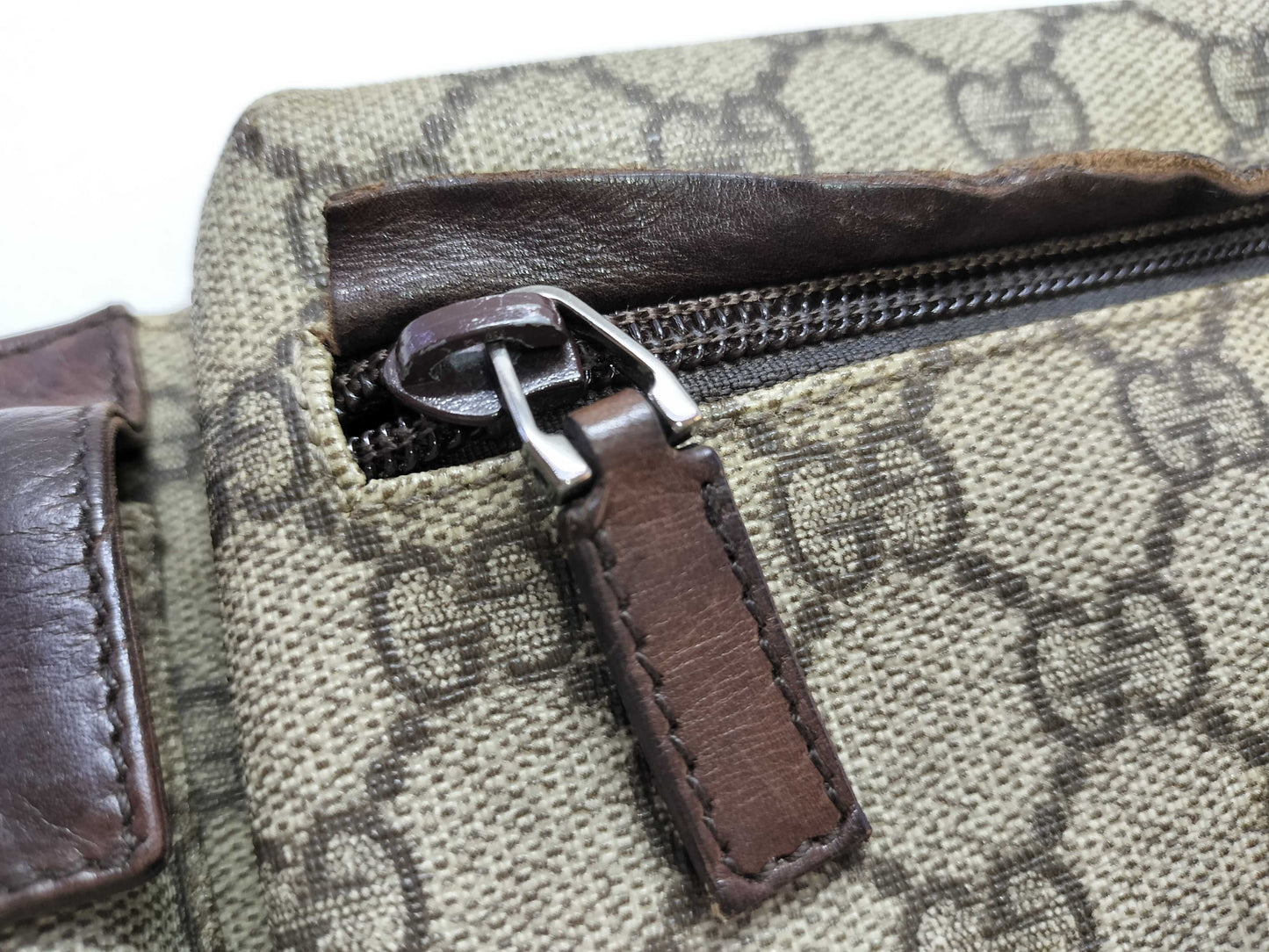 GUCCI GG Supreme Gucci GG Supreme waist bag waist bag