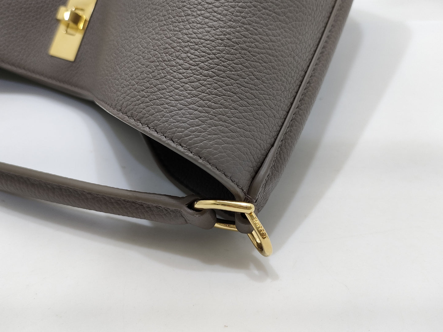CELINE Bucket 16 Handbag Pebble