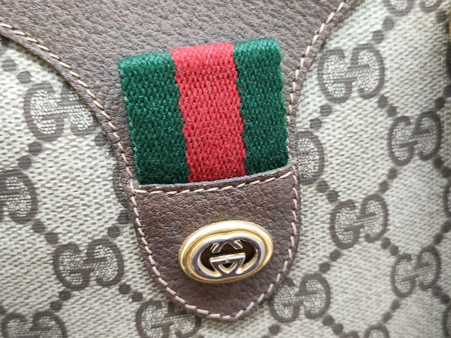GUCCI GG Supreme Gucci bag handbag