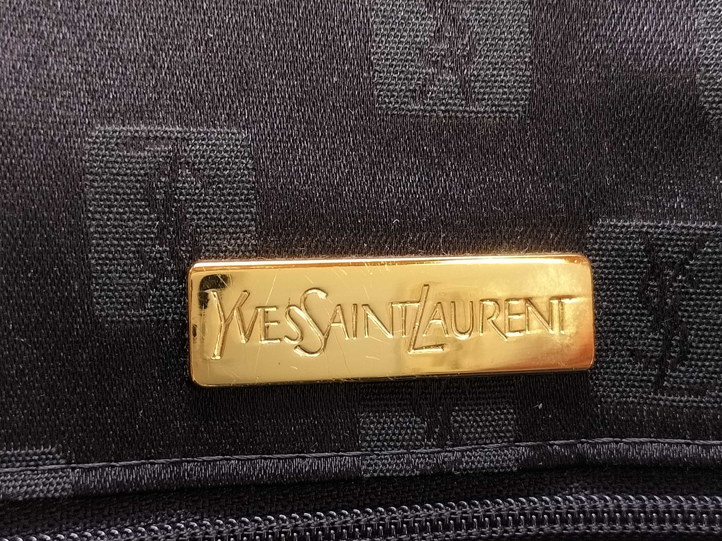 Yves Saint Laurent Leather Diamond-Cut Handbag