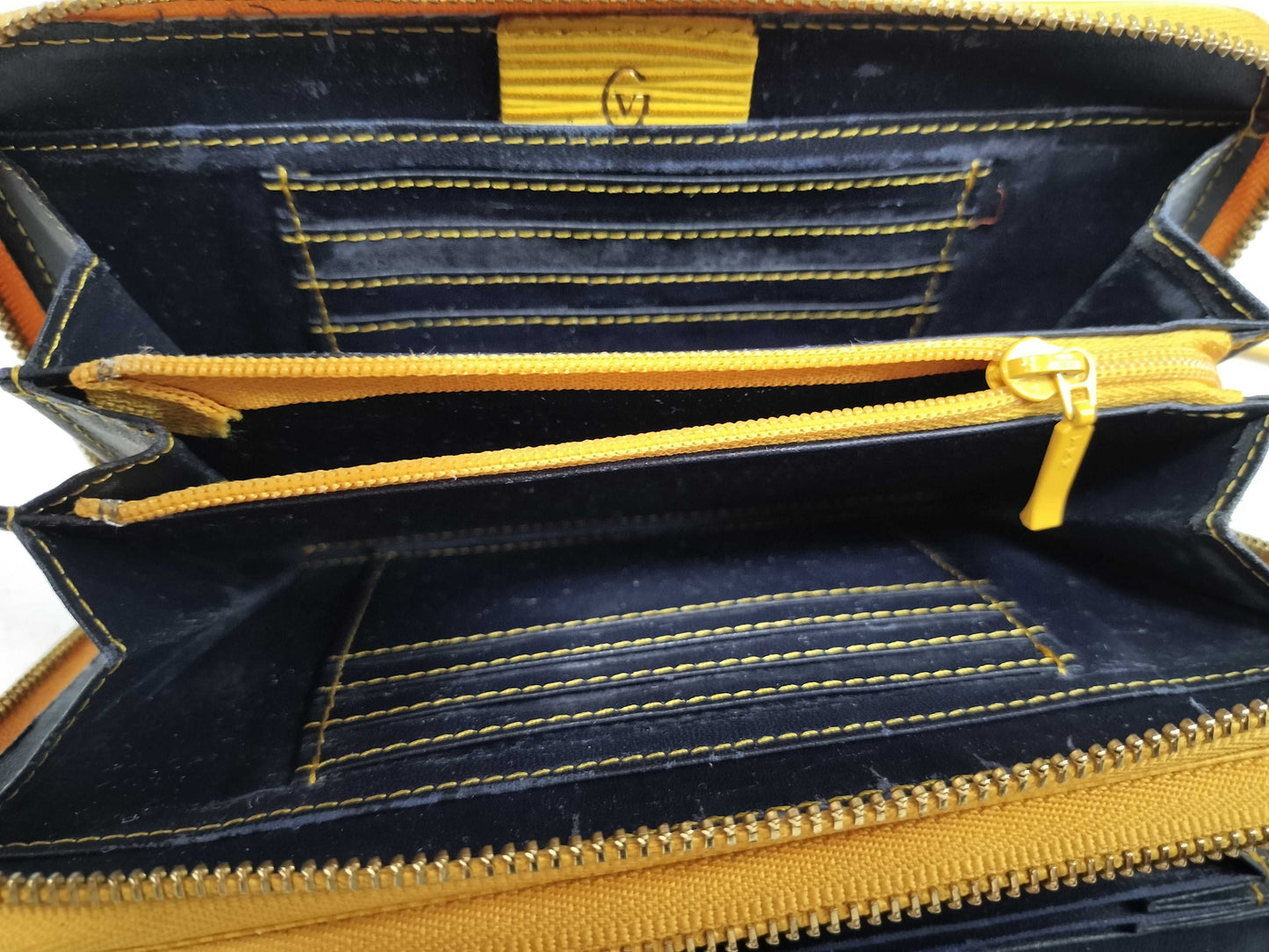 VALENTINO Valentino Shoulder Wallet Pochette Shoulder Bag Leather Shoulder Bag