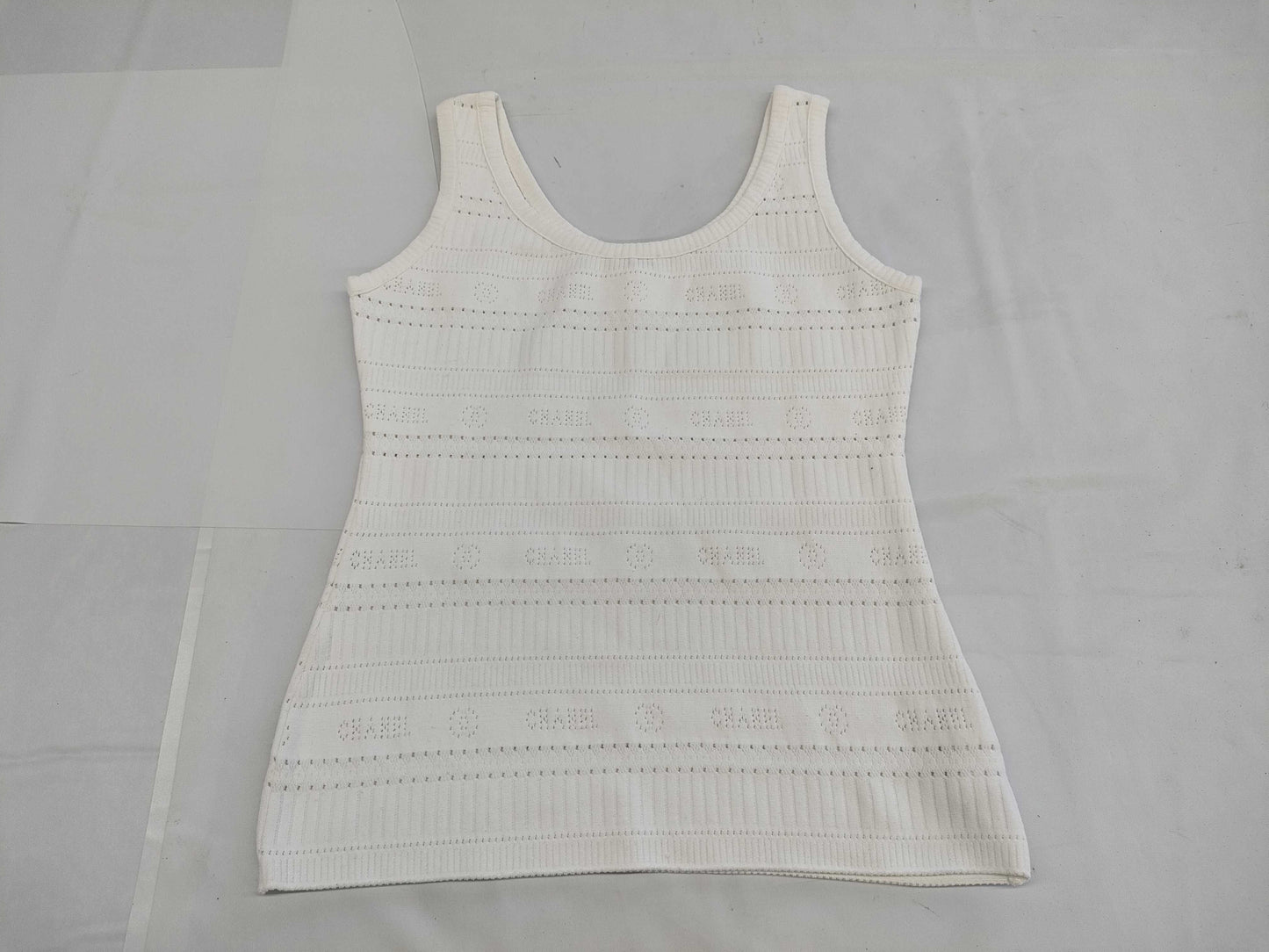 CHANEL CHANEL Tank Top Tops P07400V05517 97P #42 White Punching Logo Coco Mark Tops