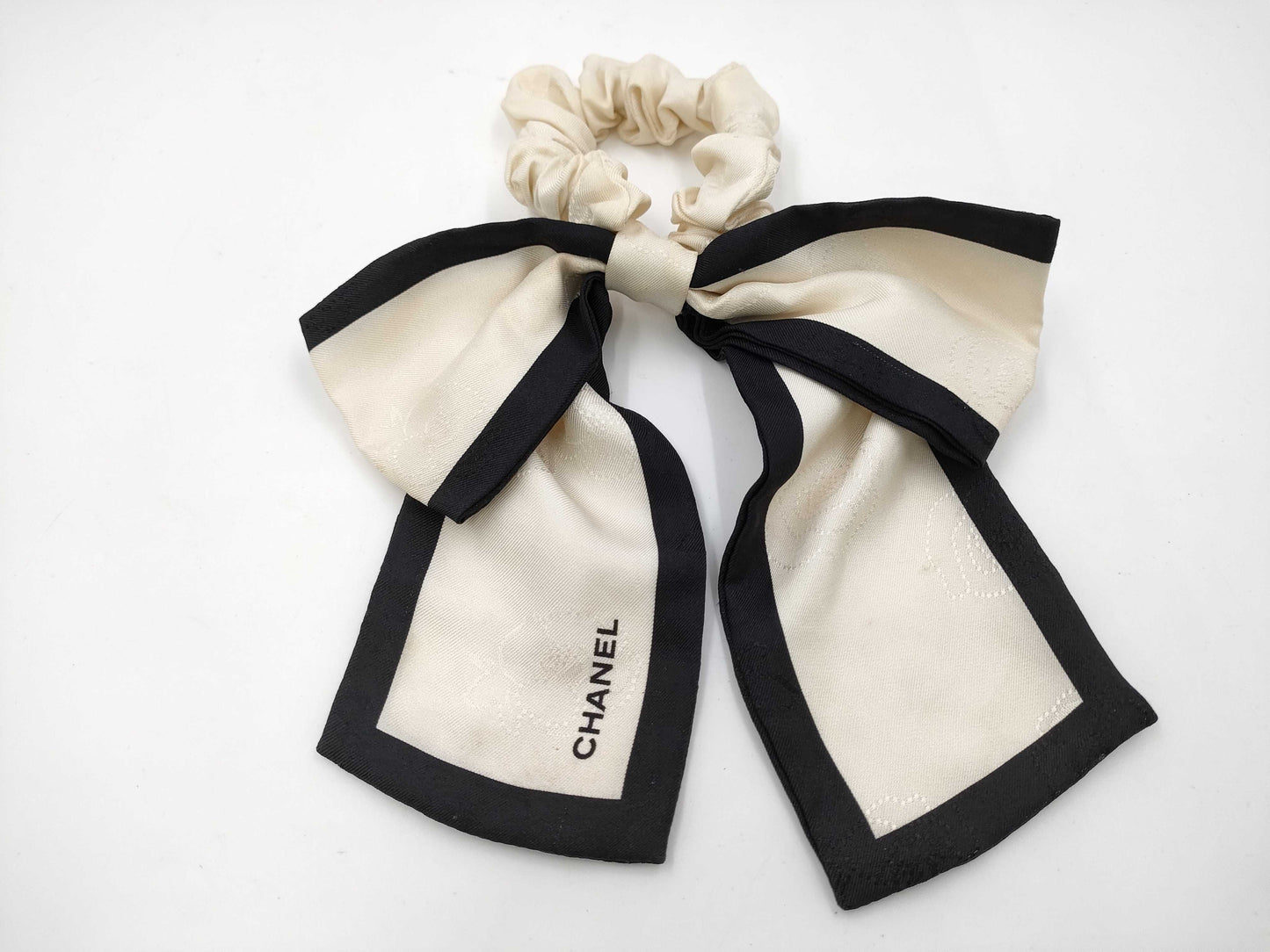 CHANEL CHANEL Scrunchie Hair Accessory Ribbon Coco Mark White x Black Silk Hair Accessory