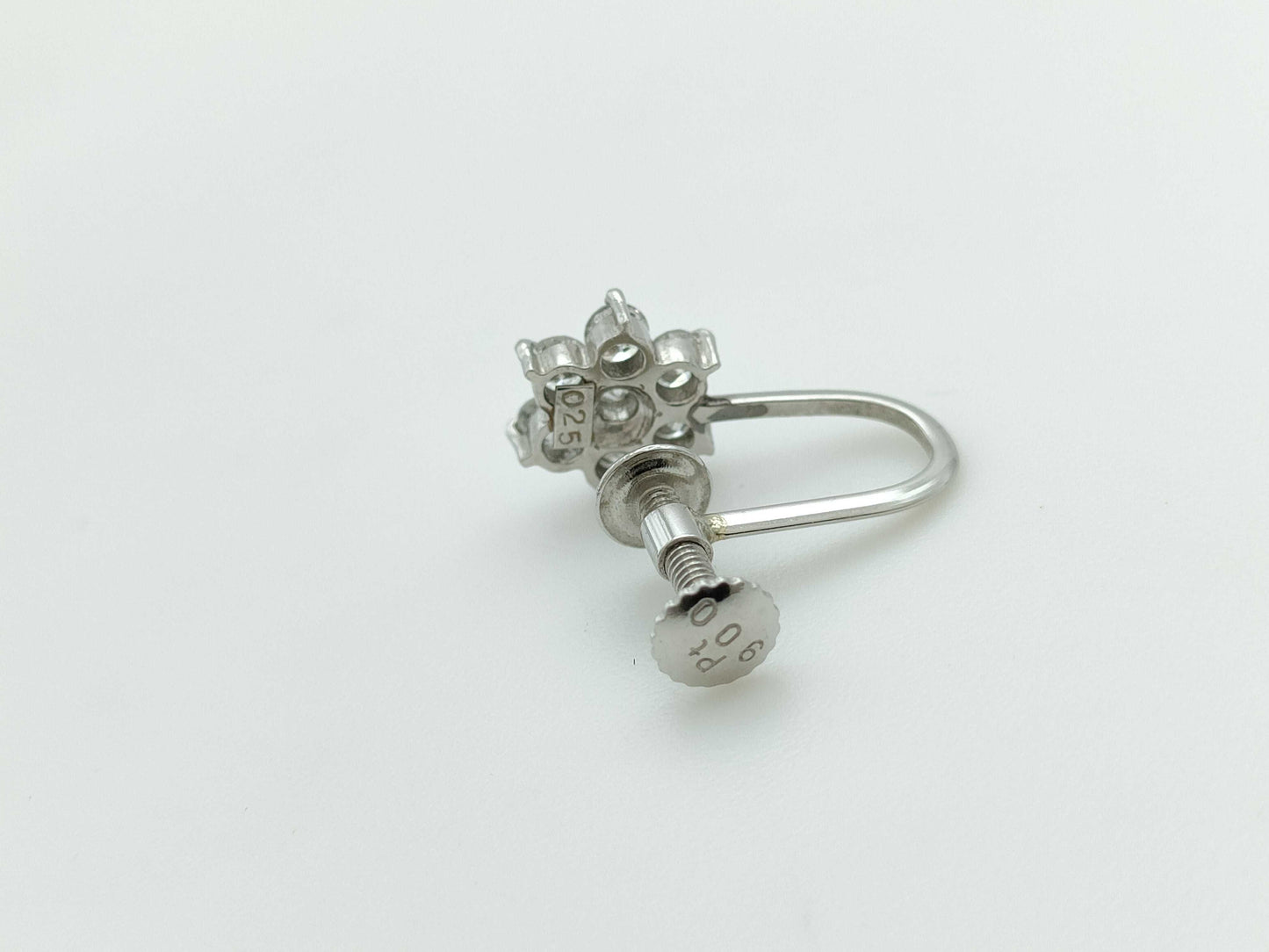 D0.25ct Pt900 2.0g Earrings