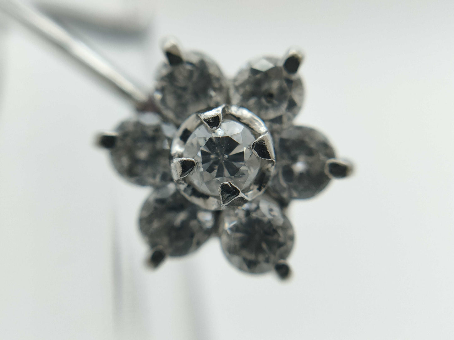 D0.25ct Pt900 2.0g Earrings
