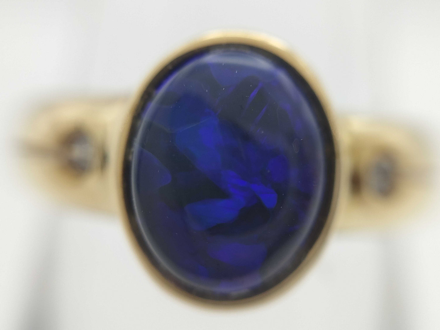 Colored Diamond 750 4.0g Ring