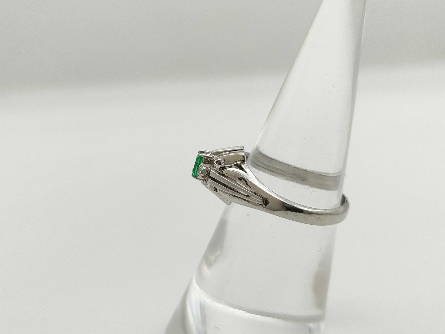 Colored Stone, Transparent Stone, Pt900, 4.2g Ring
