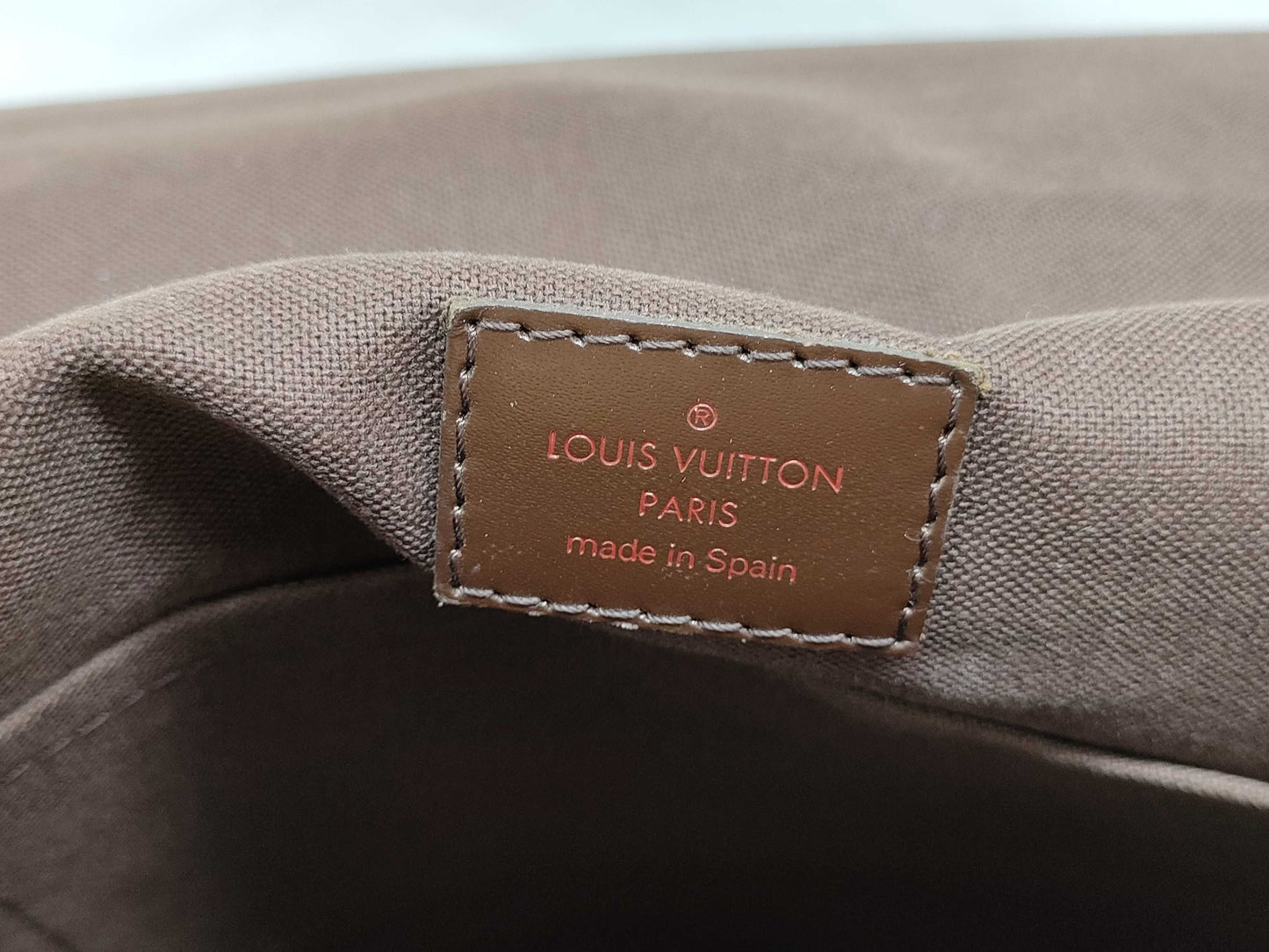 LOUIS VUITTON Damier LOUIS VUITTON Brooklyn Shoulder Bag