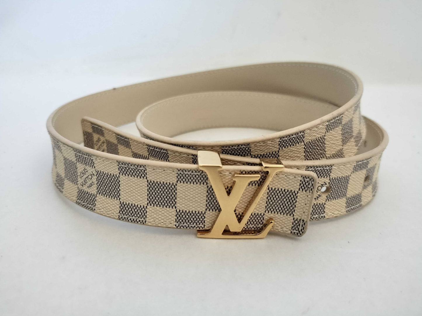 LOUIS VUITTON Unconfirmed Damier Azur Centurion with LV Initials, Damier Azur M9268 Belt