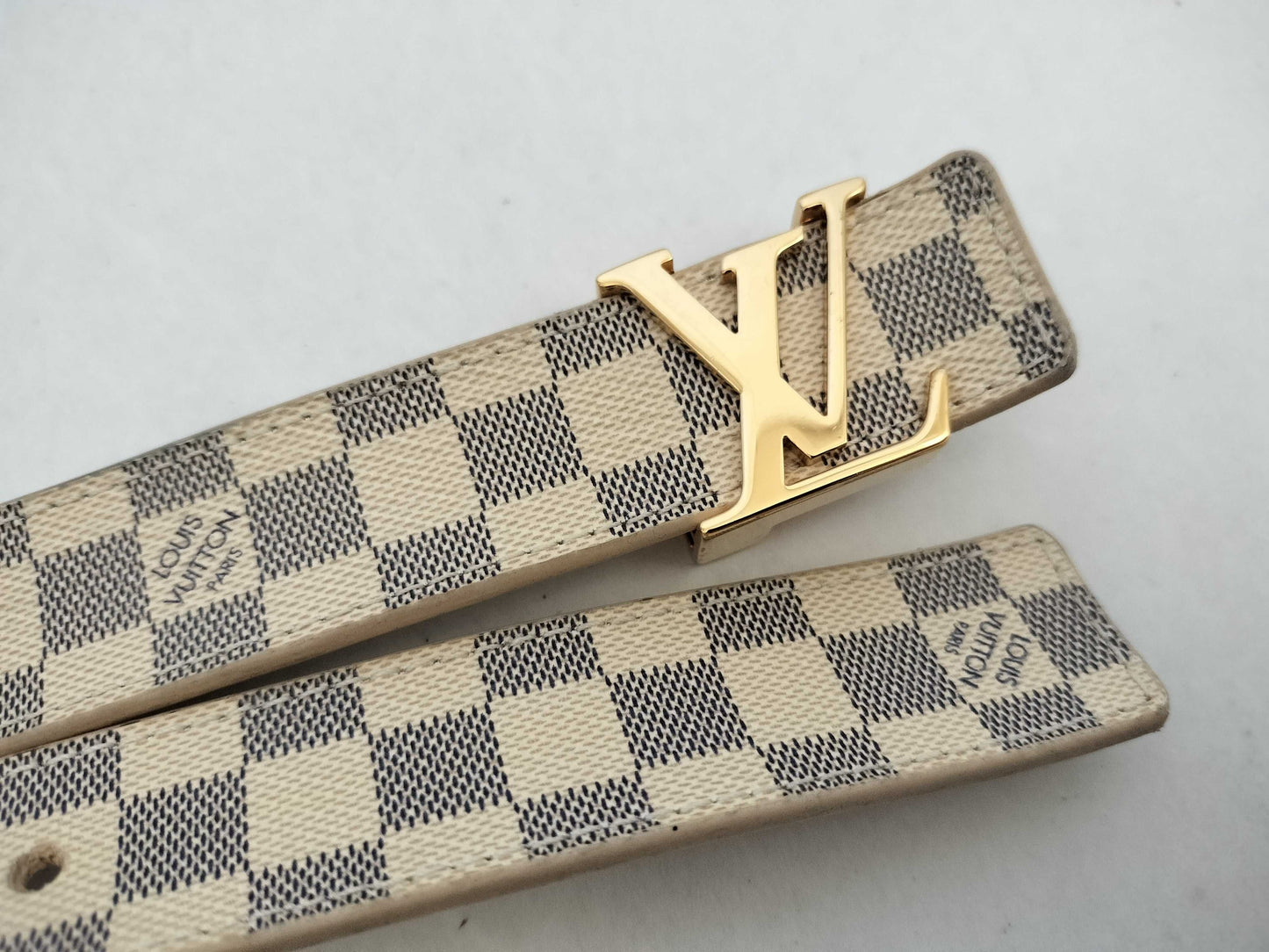 LOUIS VUITTON Unconfirmed Damier Azur Centurion with LV Initials, Damier Azur M9268 Belt