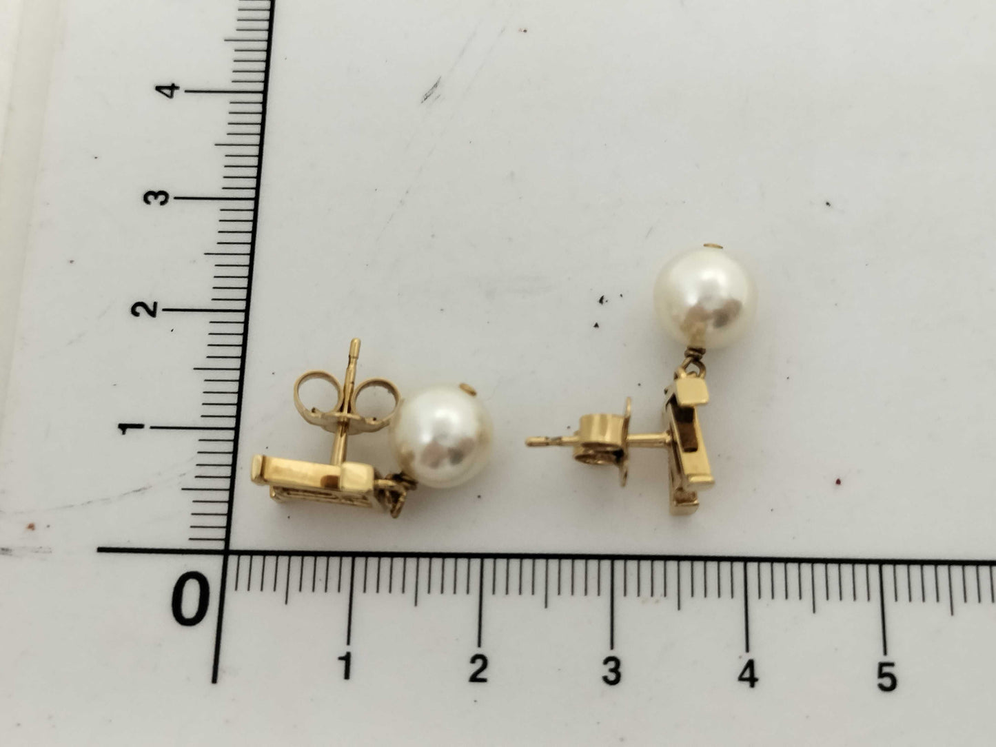 LOUIS VUITTON Earrings LV Iconic Louisa Pearl GP Gold M01585 Earrings