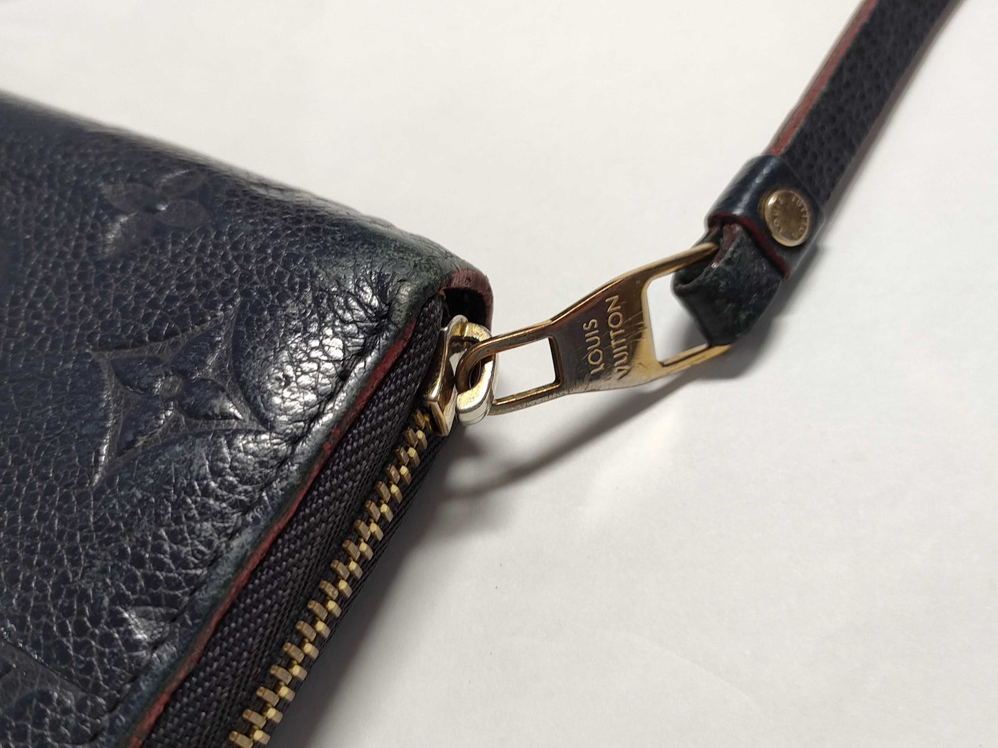 LOUIS VUITTON Monogram Empreinte Zippy Wallet