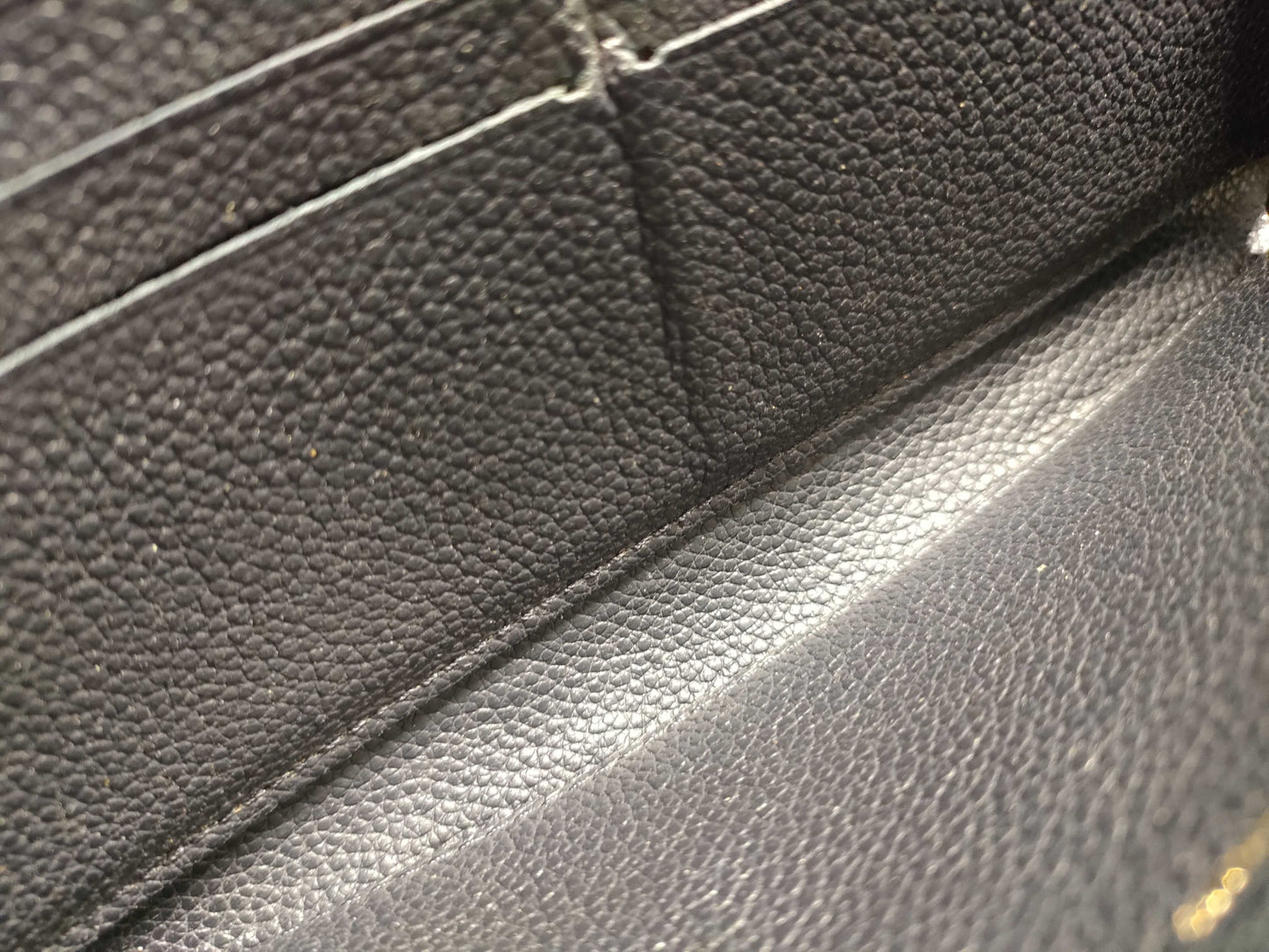 LOUIS VUITTON Monogram Empreinte Zippy Wallet