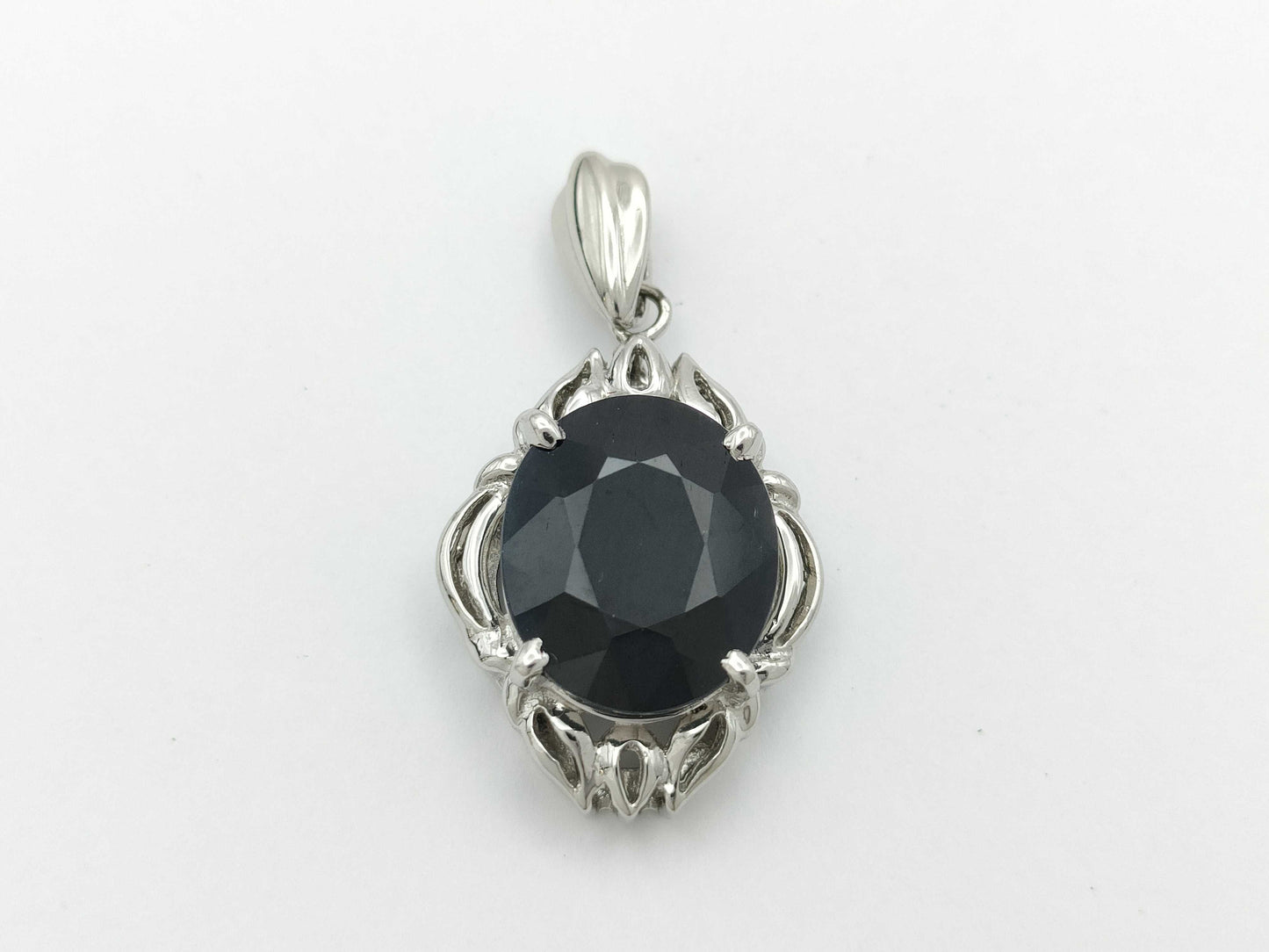 S6.68ct Pt900 5.0g Pendant Top