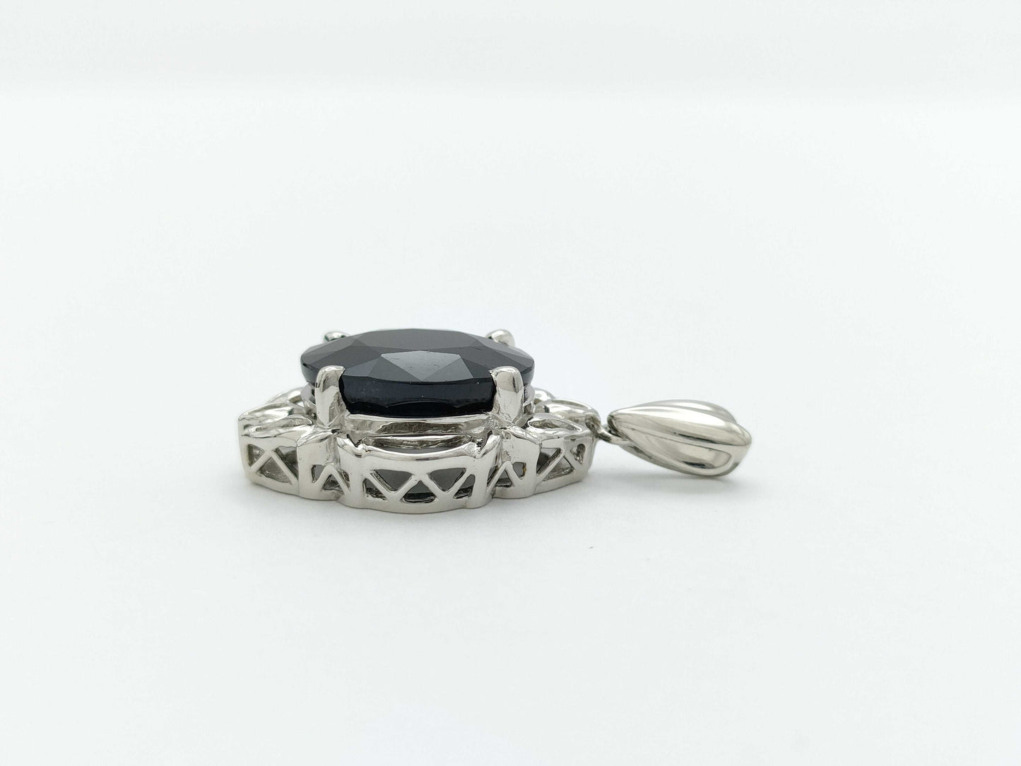 S6.68ct Pt900 5.0g Pendant Top
