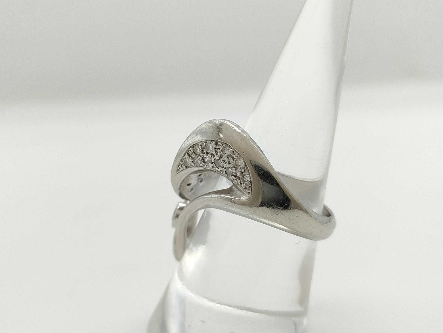 D0.154/0.47ct Pt900 14.1g Ring