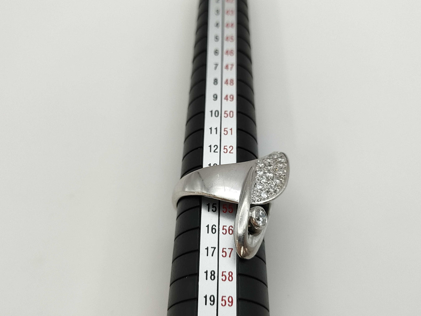 D0.154/0.47ct Pt900 14.1g Ring