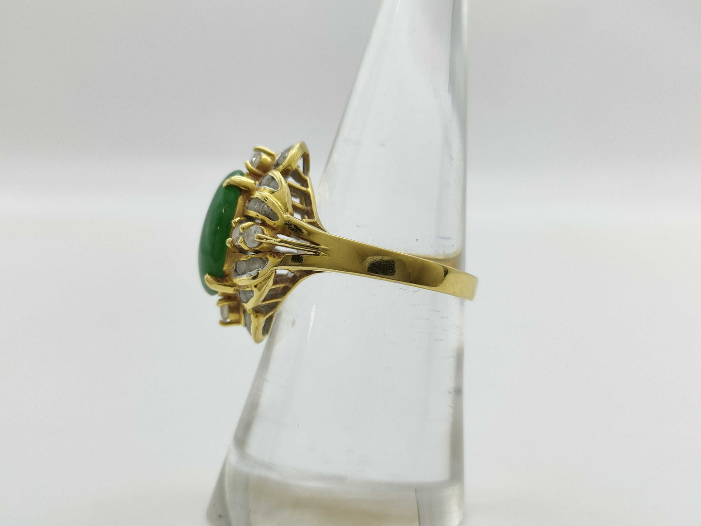 Jadeite and Diamond 750 5.7g Ring