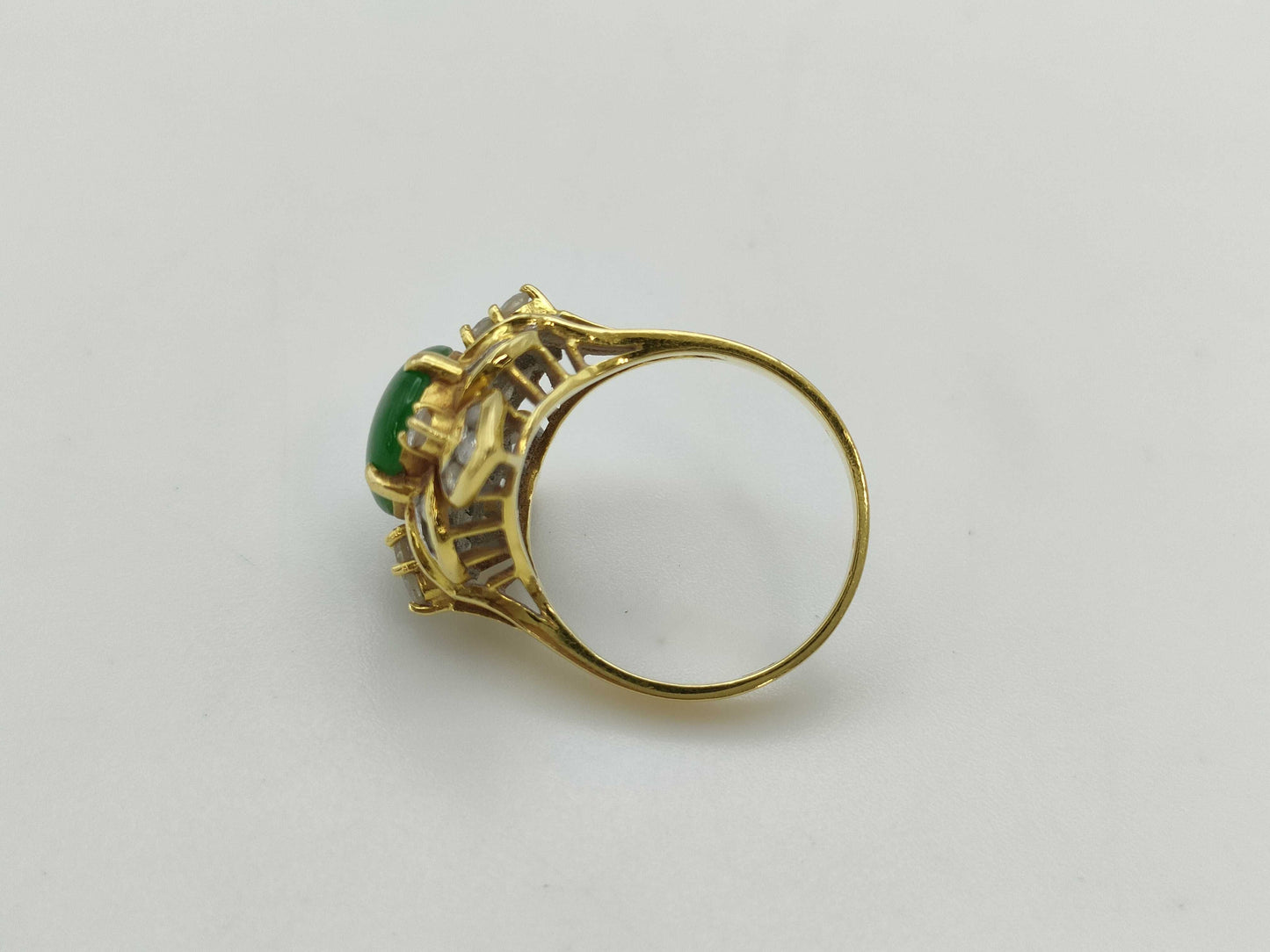 Jadeite and Diamond 750 5.7g Ring