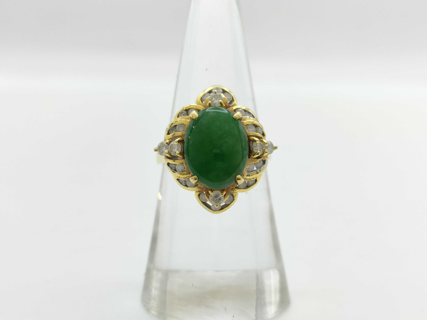 Jadeite and Diamond 750 5.7g Ring