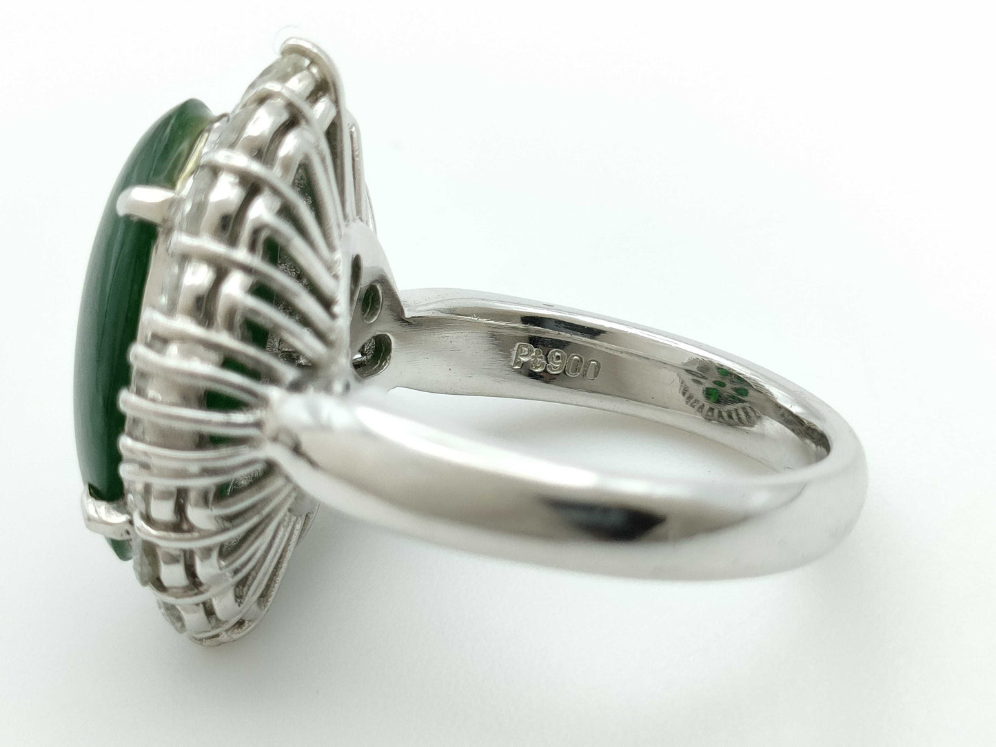 Jade D0.16/0.99ct Pt900 14.4g Ring