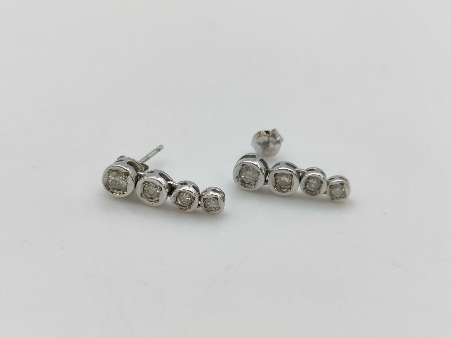 D0.16ct/0.16ct PT900 2.8g Earrings