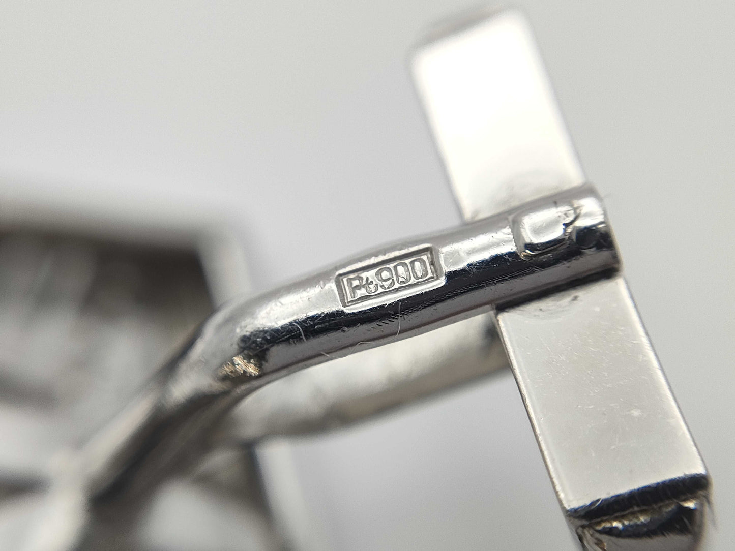D0.509ct FD0.11ct / D0.518ct FD0.11ct PT900 19.3g Tie pin/Cufflinks