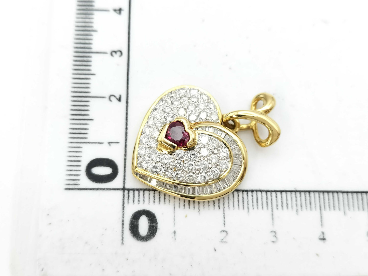 R0.55ct D1.82ct K18 9.2g Pendant Top