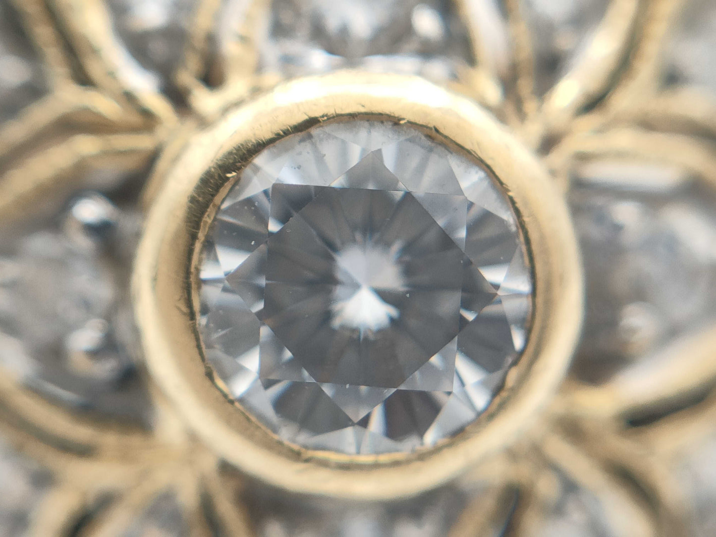 Diamond 750 7.7g Ring