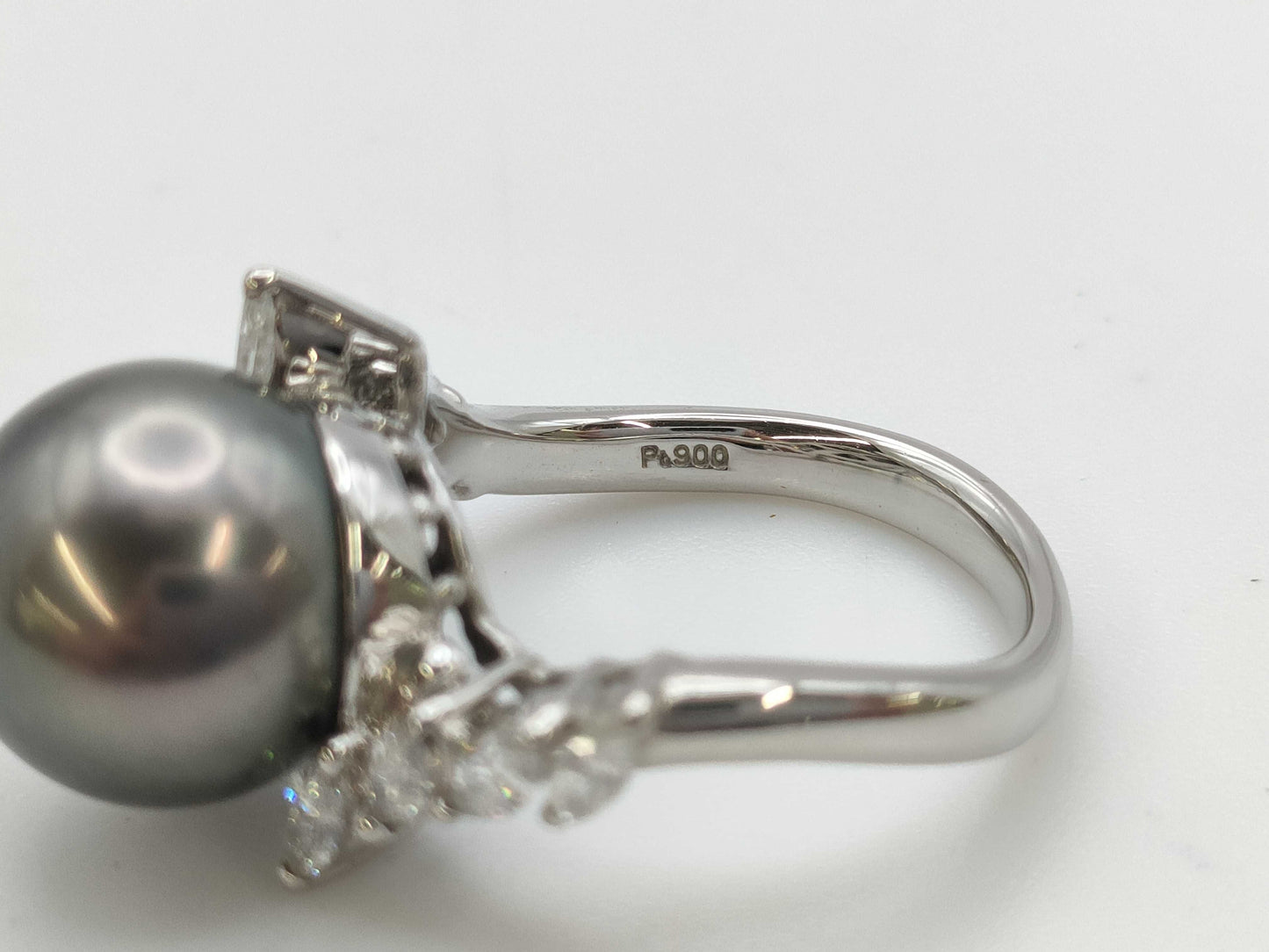 Black South Sea Pearl Ring, approx. 11.8mm diameter, 0.48ct, 8.1g, PT900