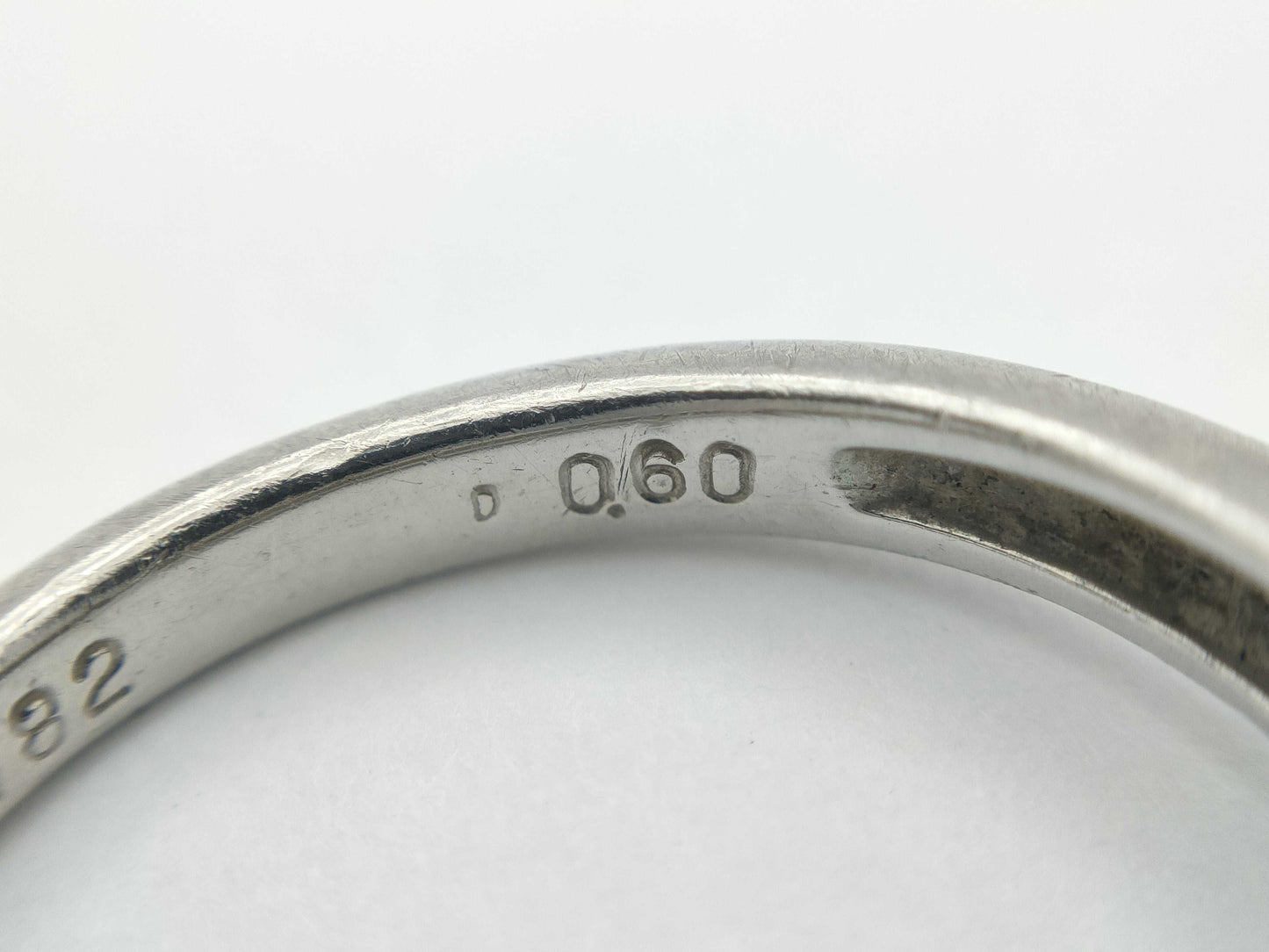 D0.582/0.60ct Pt900 5.5g Ring
