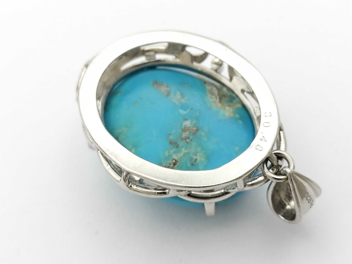 30.48ct colored stone pendant top in PT900