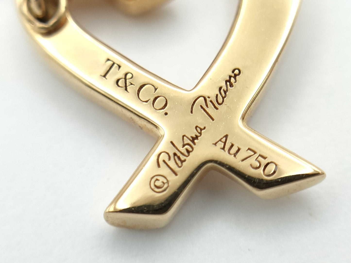 Tiffany & Co. Loving Heart Necklace in Yellow Gold and AU750, 3.5g