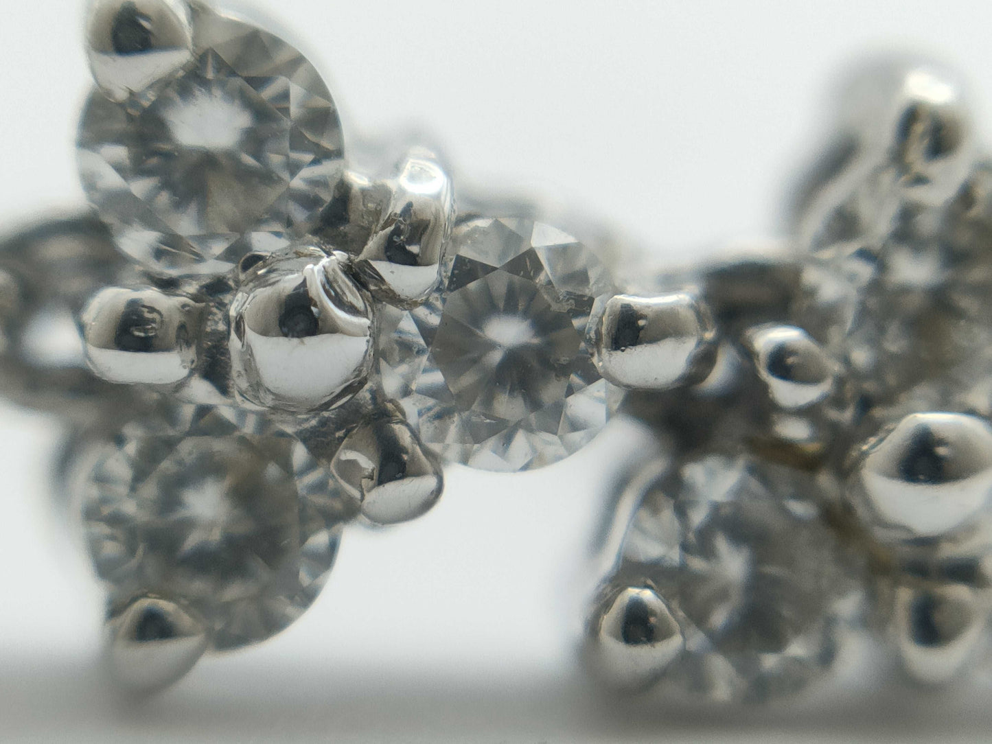 D0.61ct 750 2.6g Earrings