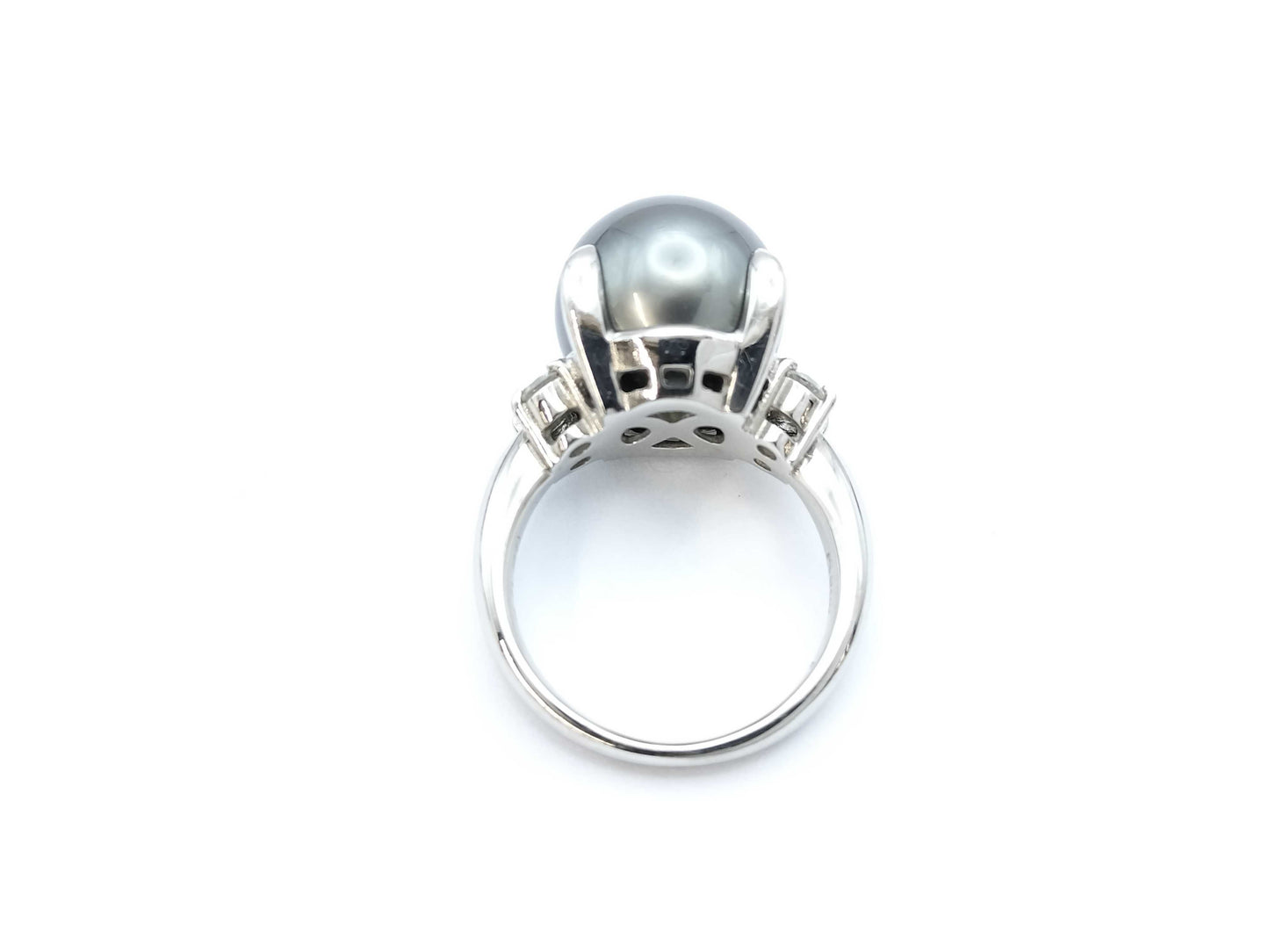 Black South Sea Pearl Ring, approx. 12.7mm diameter, 0.28ct, 10.7g, PT900