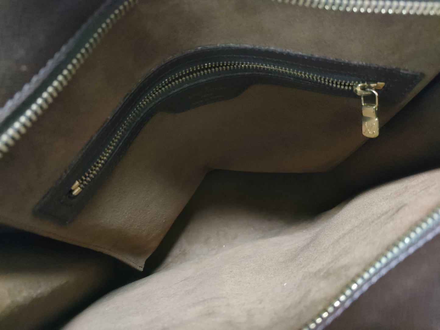 LOUIS VUITTON RFID Unverified MI1917 Damier Louis Vuitton Damier Venice Handbag