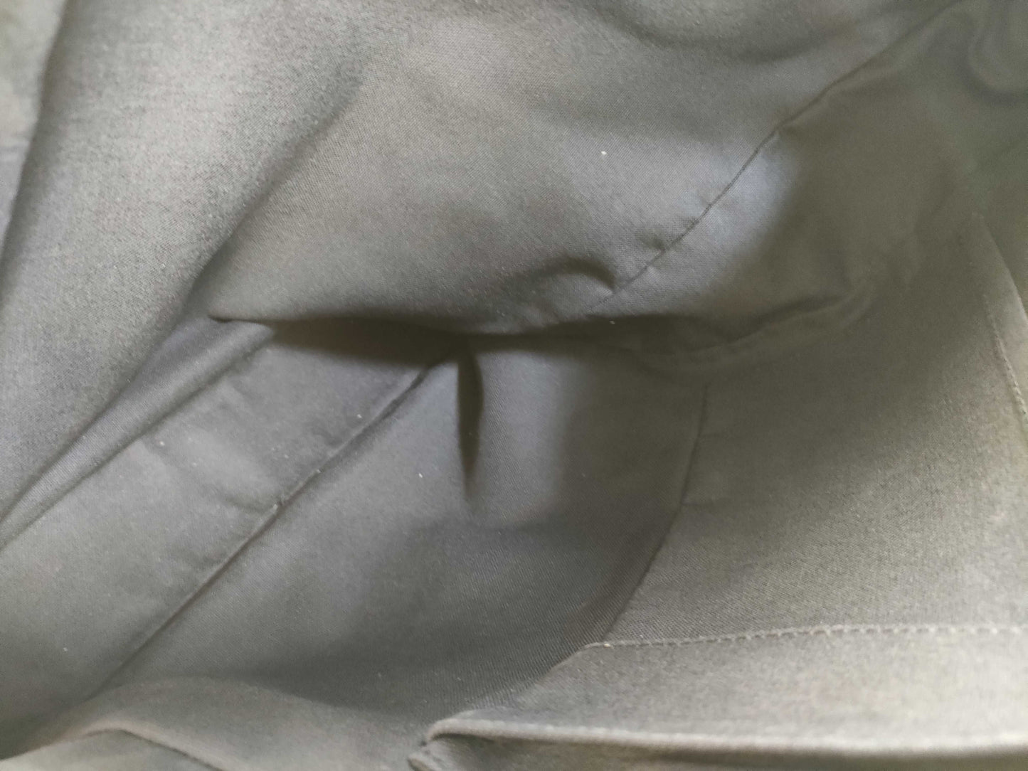 LOUIS VUITTON Taiga Beluga Shoulder Bag