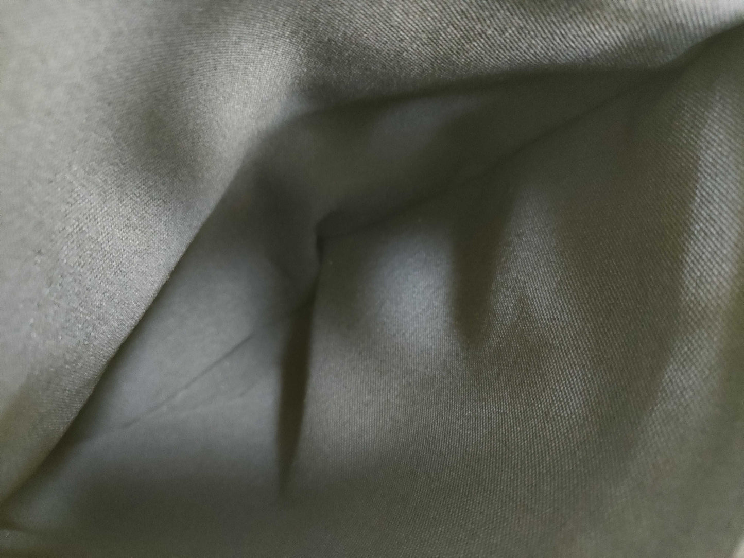 LOUIS VUITTON Taiga Beluga Shoulder Bag