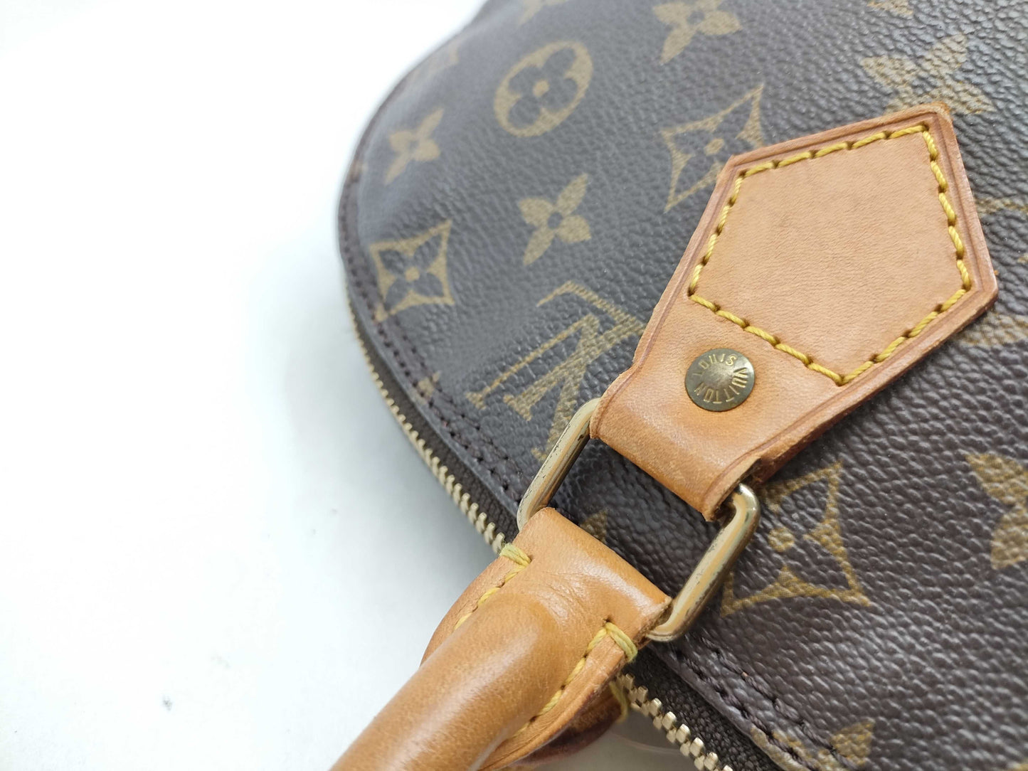 LOUIS VUITTON Monogram Alma GM Handbag