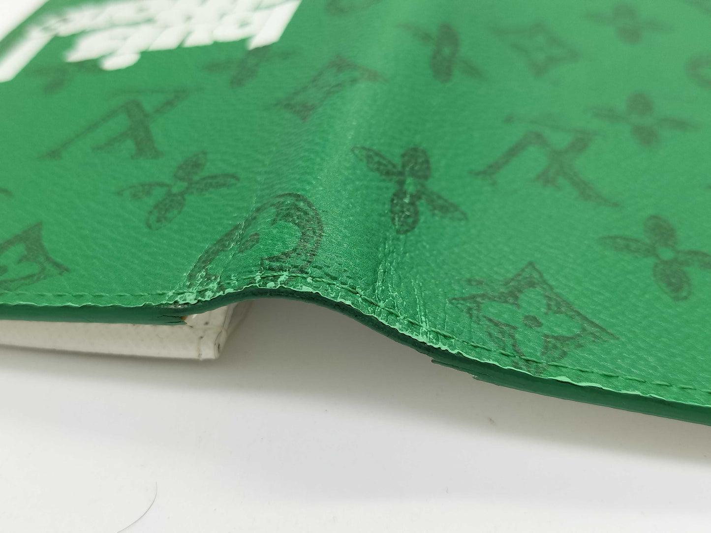 LOUIS VUITTON RFID Verified Louis Vuitton Everyday LV Portefeuille Brazza Long Wallet Green Wallet