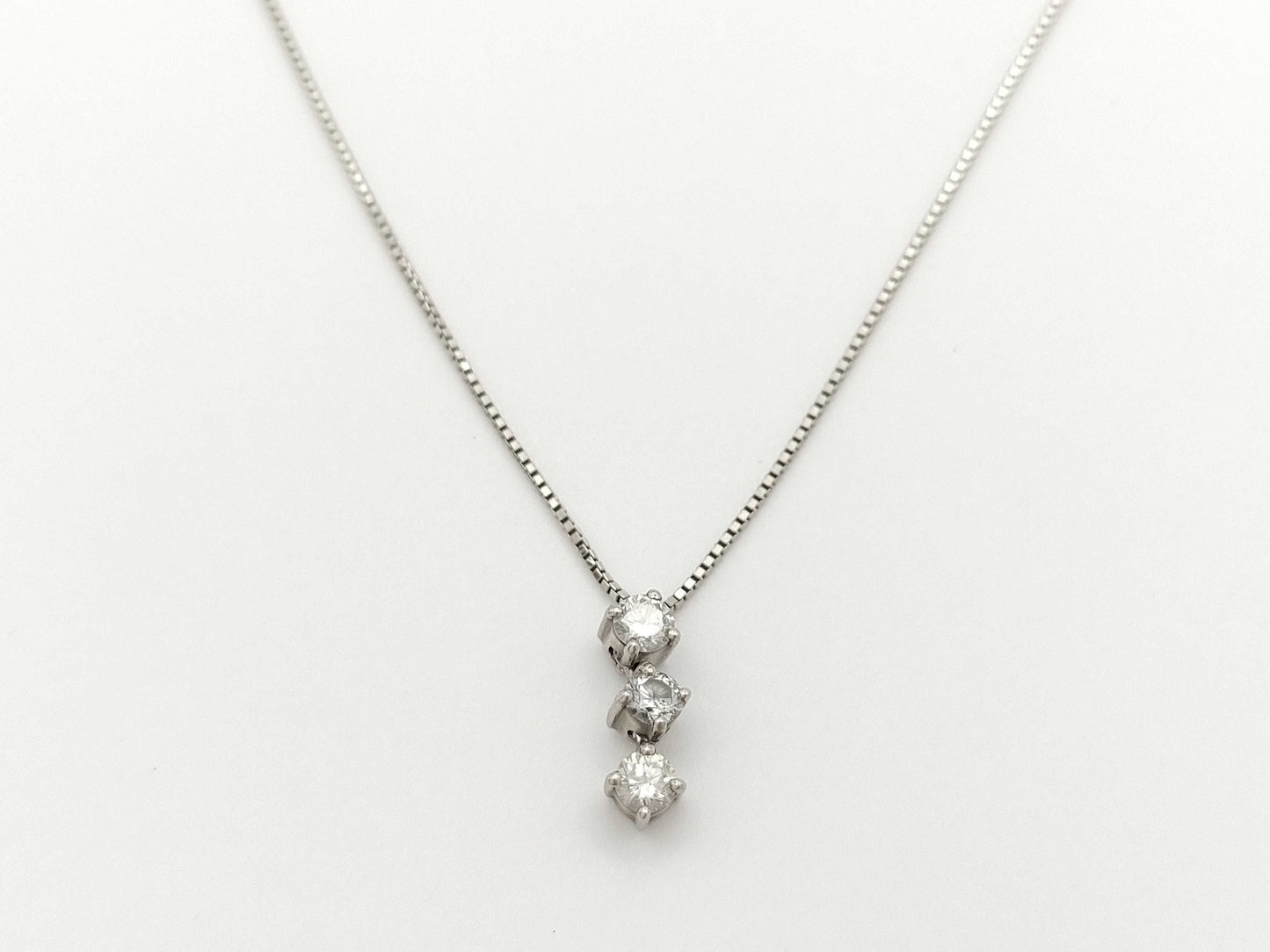 D0.328ct Pt900/850 2.8g Necklace