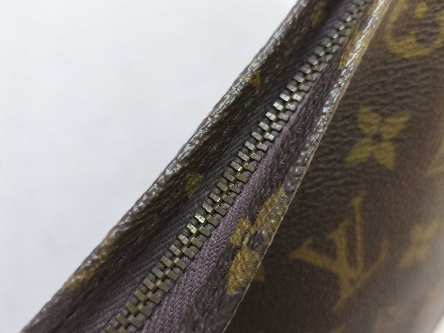 LOUIS VUITTON Monogram LV Monogram Poche Toilette 26 Pouch