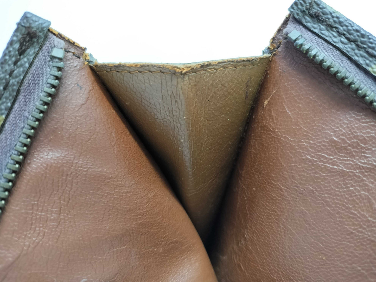LOUIS VUITTON Monogram LV Monogram Poche Toilette 26 Pouch