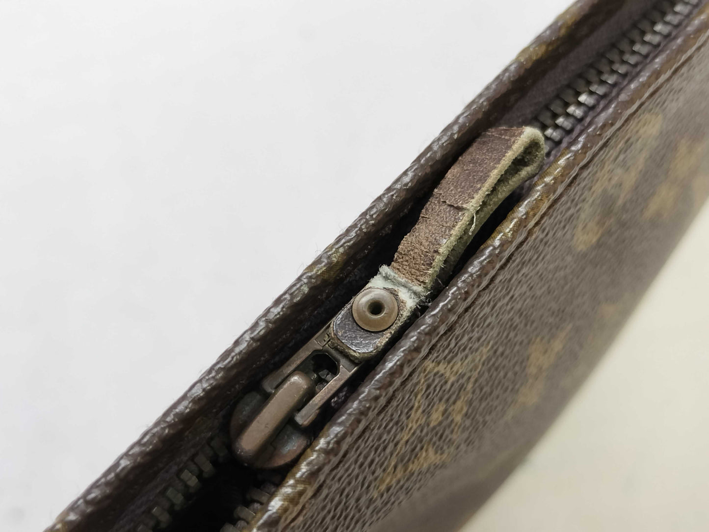 LOUIS VUITTON Monogram LV Monogram Poche Toilette 26 Pouch