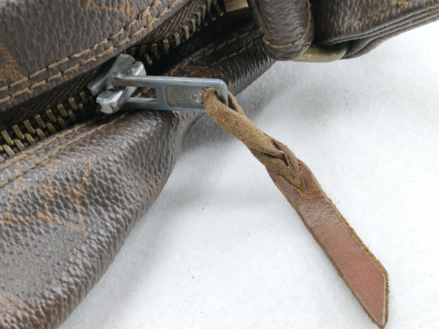 LOUIS VUITTON Monogram LV Monogram Shoulder Bag Shoulder Bag