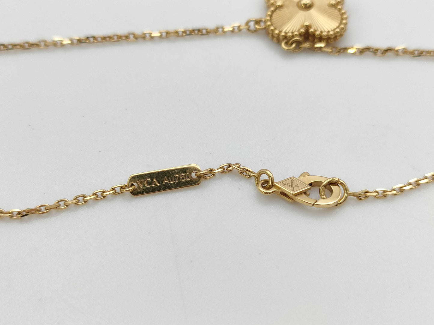 Van Cleef & Arpels Vintage Alhambra Guilloched Necklace in Yellow Gold and Au750, 6.7g